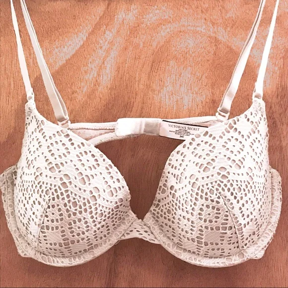 VS white lace lined demi - Picture 1 of 6